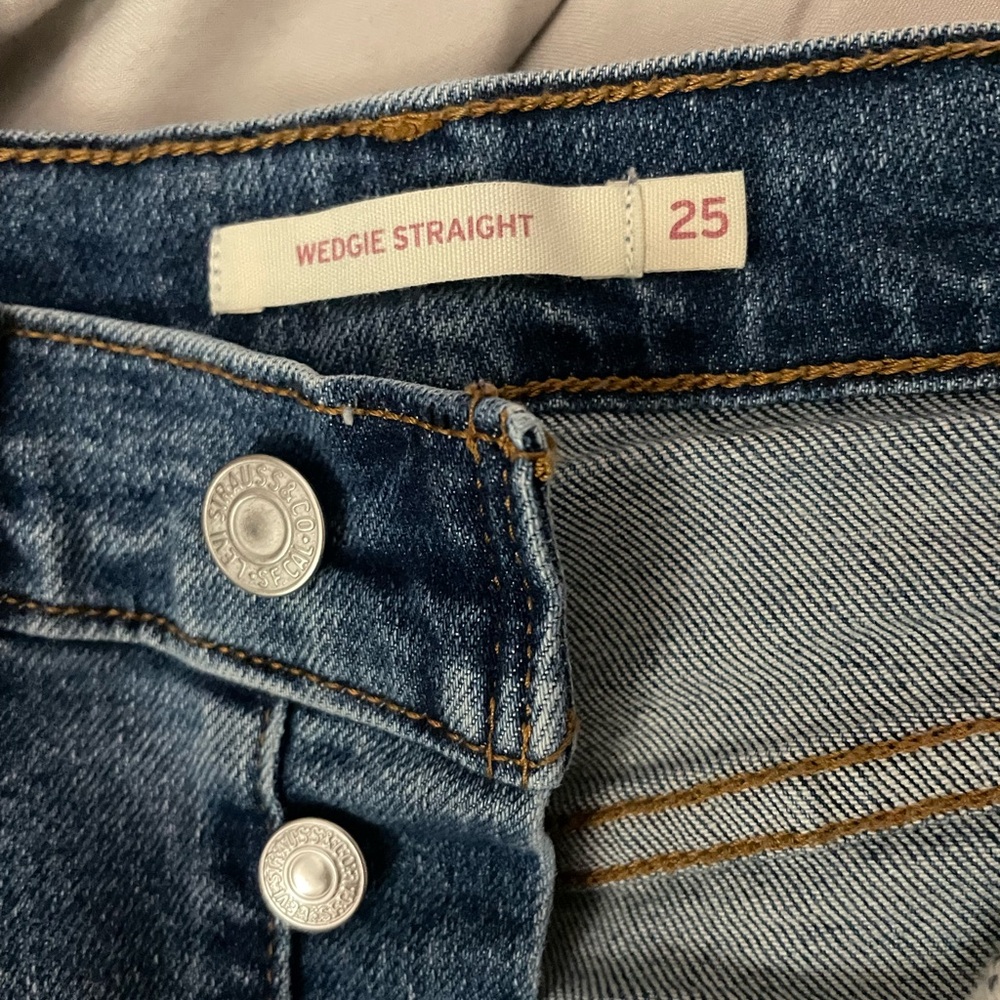 Levi's Women's Cropped Wedgie Straight Leg Jeans - Dark Blue